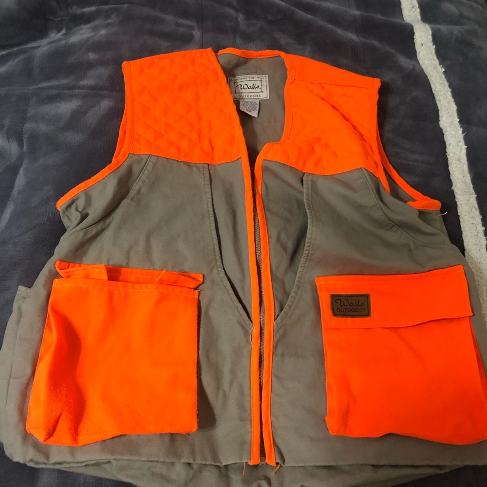 Walls men’s L upland game vest.